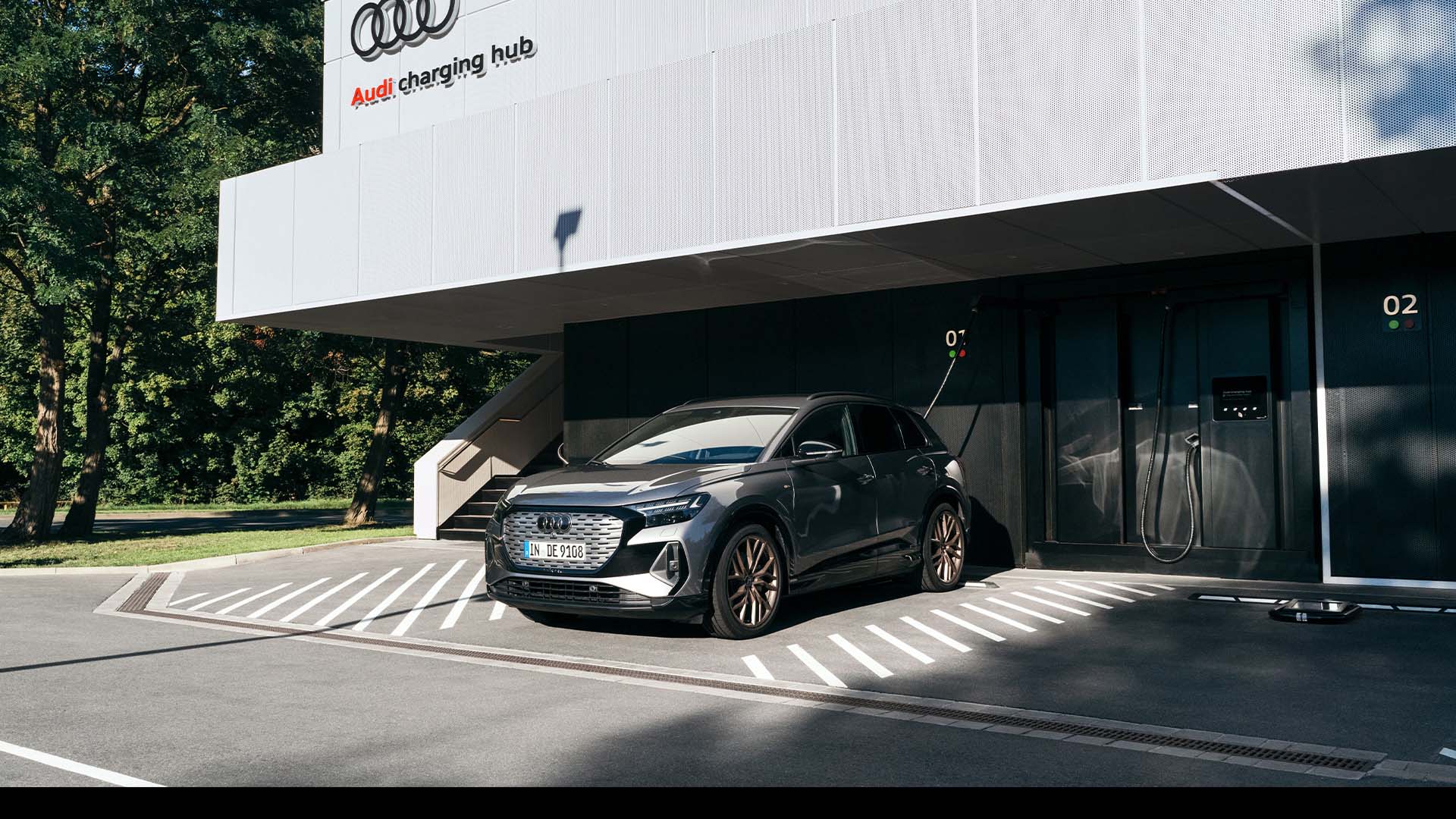 The Audi Q4 e-tron at the Audi charging hub in Nuremberg.
